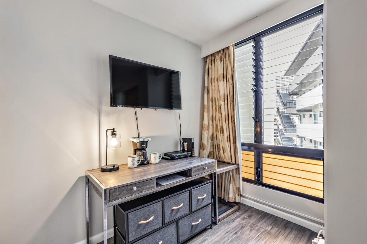 Inviting Waikiki Grand Hotel Room One Block To Beach! هونولولو المظهر الخارجي الصورة